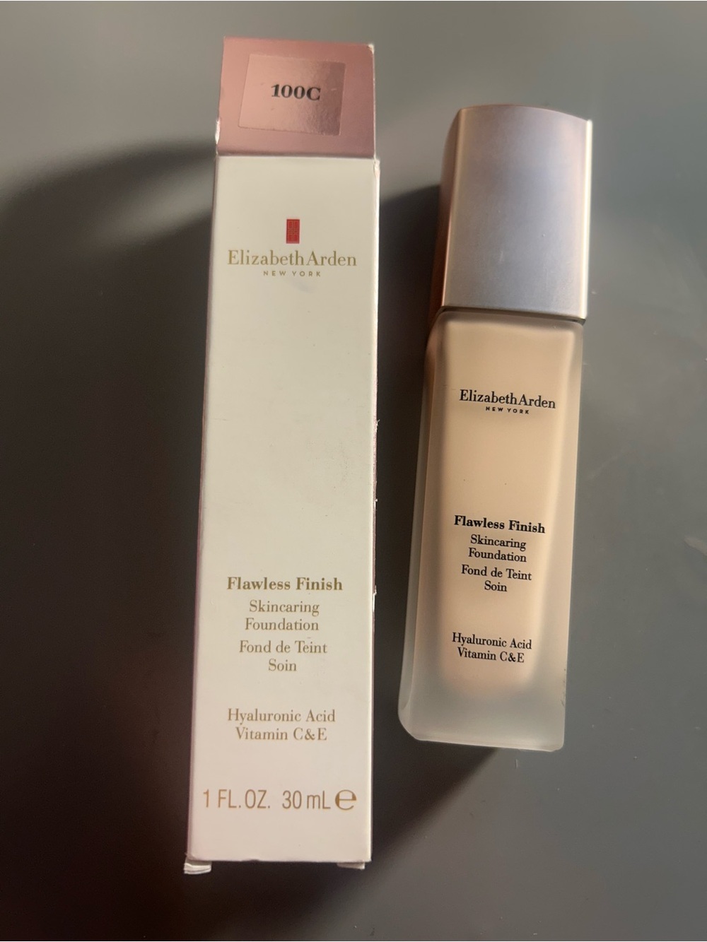 Elizabeth Arden Flawless Finish Foundation in Light Beige (100C)